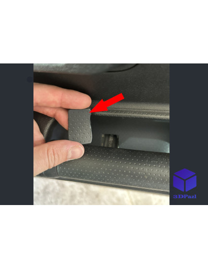 Заглушка в карту дверей Toyota FJ Cruiser