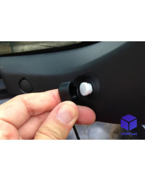 Крепление полки багажника Renault Clio 2