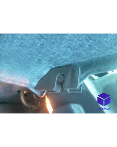 Кріплення полиці багажника Ford focus