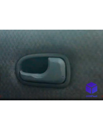 Внутренняя дверная ручка Mazda Lantis 323